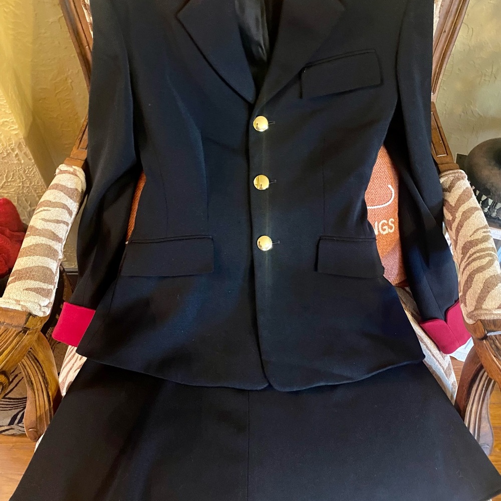 Ralph Lauren Purple label Women 2 piece suit, Navy light wool blend , size 6